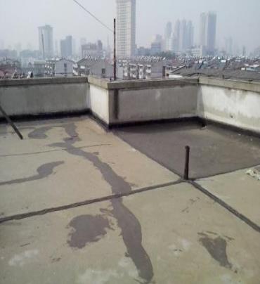宝清漏水维修 楼顶漏水是什么原因，楼顶漏水维修方法是什么?